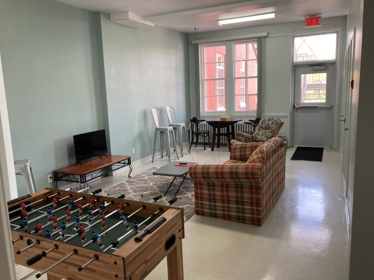 Le Couvent Appartement Sainte Anne-des-Chênes Buitenkant foto