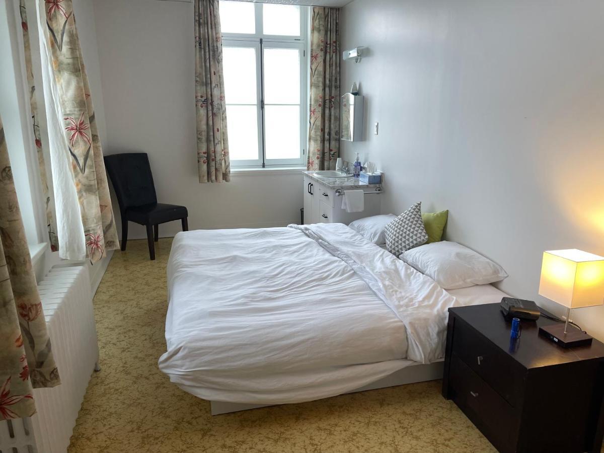 Le Couvent Appartement Sainte Anne-des-Chênes Buitenkant foto